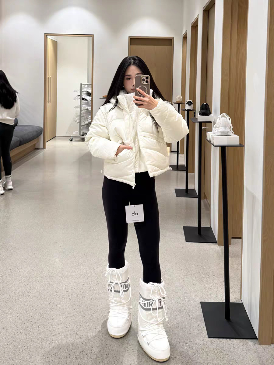 Alo jacket lounge white yoga