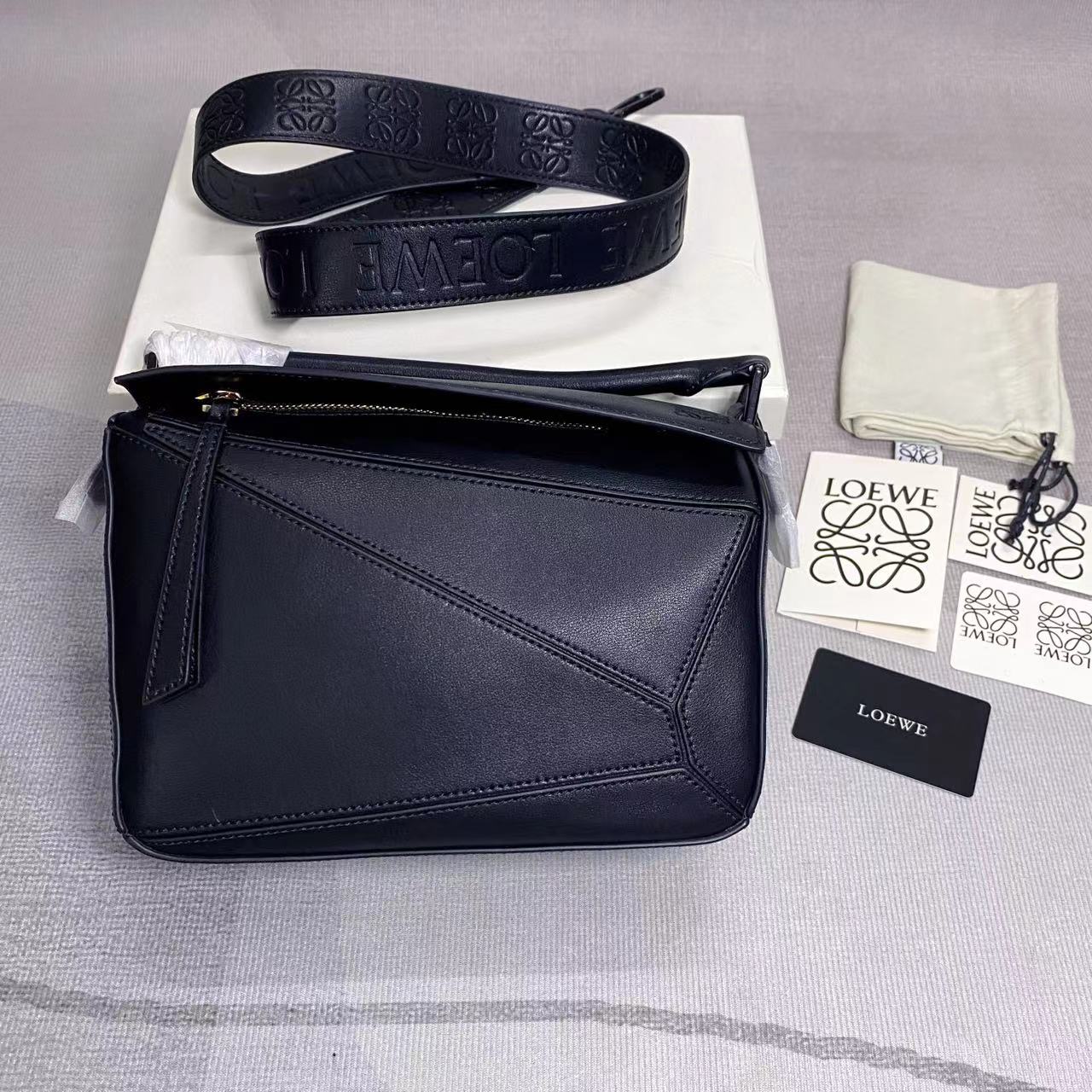 Loewe Puzzle Handbags Crossbody & Shoulder Bags Black Fashion
