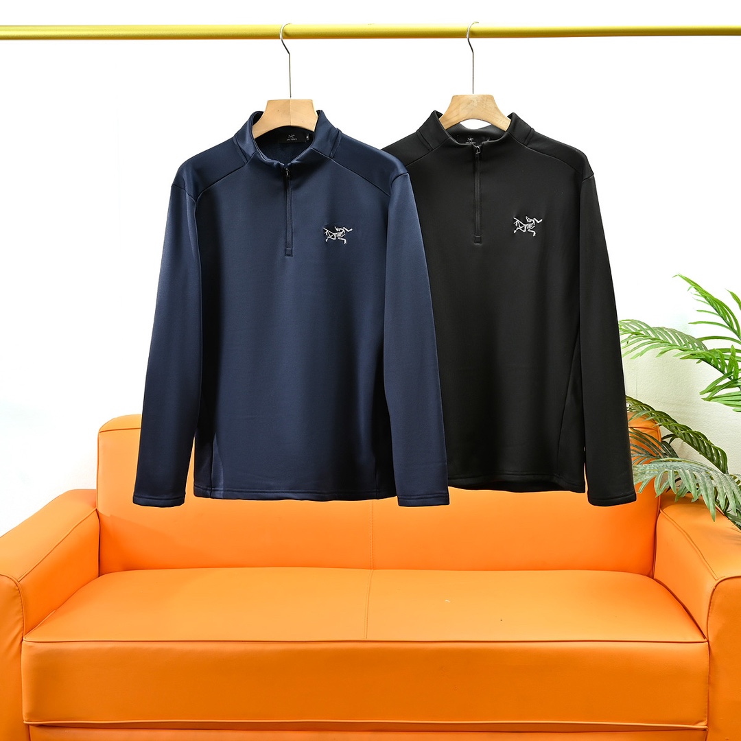 NO:115896,Model number: 61201# ARC'TERYX New Winter Embroidered Half Zipper and Fleece Outdoor Casual Base Long Sleeve!  Men's outdoor small stand collar half zipper, sports, mountaineering, fitness, daily commuting outfit, fit not tight, loose not loose, slender, comfortable and unscrewed!  Appropriate scientific three-dimensional tailoring, small stand collar   half zipper pullover style, convenient to put on and take off!  At the same time, it is more comfortable to provide one inch of gentle protection to the neck!  Suitable for outdoor walking in winter!  The excellent quality of the lock edge reinforcement not only confirms the brand identity but also lays the foundation for durability!  It's still very good in terms of details!  On the left chest, the Tiandao embroidered logo logo is not only increasing the brand recognition but also increasing the washability!  !  The embroidery design is a very small detail, and it is a popular model with a very high counter-order repurchase rate!  The fabric is elastic and comfortable!  Half-high collar design, fashionable and warm. Half-zipper adds personality. Come and start to show your unique charm. Color Royal Blue Black Size: Clothes Length, Bust and Sleeve Length, Shoulder Width, Weight M66102 58 42.5 95-125 L 68106 60 44 125-140 XL 70 11062 45.5140-155 2XL 72 11464 47155-170 3XL 74 11866 48.85 170-190 There is a 1-2CM error in pure manual measurement!  !  ,,jil sanderarc'teryx,alexander wang19860909款号:61201# ARC'TERYX 始祖鸟冬季新款刺绣半拉链加绒户外休闲打底长袖！ 男士户外小立领半拉链 运动、登山、健身、日常通勤装,合身不紧身,宽松不松垮,纤秾合度,舒适不勒！ 恰如其分的科学立体剪裁 小立领 半拉链的套头款,便利穿脱！同时更够给脖颈更多一寸的和缓防护！ 适合冬季季户外步履时穿着！锁边加固 超卓的品质,既证实了品牌身份,也为耐穿打下了根底！ 在细节上还是很到位！左胸前鸟家重工田岛刺绣LOGO标识,既增长品牌辨识度又增长耐洗不掉性！！刺绣的设计是很好的一个小细节,是一款反单回购率超高的爆款！面料弹力,亲肤舒适！ 半高领设计,时尚保暖.半拉链增添个性 快来入手,展现你的独特魅力. 颜色 宝蓝黑色 尺码: 衣长 胸围袖长 肩宽体重 M66102 58 42.5 95-125 L 68106 60 44 125-140 XL 70 11062 45.5140-155 2XL 72 11464 47155-170 3XL 74 11866 48.85 170-190 纯手工量测存在1-2CM误差！！,,jil sanderarc'teryx,alexander wang,Men's clothing