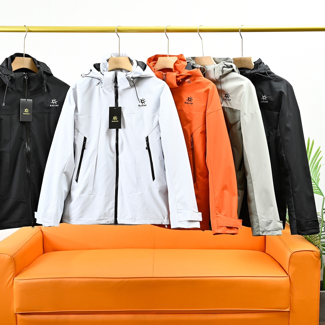 NO:115898,Model number 1997# KAILAS New Winter Embroidered Three-in-One Outdoor Windproof Waterproof Mountaineering Suit Jacket!  Fleece fleece liner removable!  Top quality fabrics for outdoors!  Powerful functional!  Pure original list!  Excellent quality!  Not picky about age, the upper body looks so good!  A true waterproof and windproof jacket is not a good thing!  The inner liner of the jacket is on the chest of the K-home heavy industry Tajima embroidery logo, and the removable fleece inner liner is three-in-one windbreaker!  Real good stuff, a very cost-effective one!  Hidden zipper, anti-drilling cuffs!  !  Every detail is perfect!  This outer layer TEXAPORE outer layer is waterproof and breathable, and the inner layer is thermal inner liner!  You can wear it alone or you can wear it in combination!  Waterproof and breathable!  All-round waterproof and breathable fabric!  The outer fabric is wear-resistant and provides excellent warmth performance!  Windproof and waterproof, it is available when going out in winter, not afraid of the cold, without any obstacles to rain and snow!  Color black White orange red Card green Black gray Size: Clothes length, shoulders, bust, sleeves, weight S 67 43.6104 58.5 95-110 M 69 44.8108 60 110-130 L 714611261.5 130-145 XL 73 47.2 11663 145-160 2XL75 48.4 120 64.5160-175 3XL77 49.6 124 66175-185 4XL79 50.8 128 67.5185-195 There is an error of 1-2cm in pure manual measurement!  !  ,,jackets & coats,alexander wang19860909款号 1997# KAILAS 凯乐石冬季新款刺绣三合一户外防风防水登山服冲锋衣外套！ 摇粒绒抓绒内胆可拆卸！户外顶级好面料！功能性强大！纯原单！品质好到爆！不挑年龄段,上身太好看！ 真正的防水防风冲锋衣,不是样子货！ 外套内胆胸前K家重工田岛刺绣logo,可拆卸抓绒内胆三合一冲锋衣！实实在在的好东西 性价比超高的一款！隐藏式拉链,防钻风袖口！！ 每一处细节都非常完美！ 此款外层TEXAPORE外层防水透气、内层保暖内胆！可单穿、亦可两者搭配着穿！防水透气的牛货！全方位防水透气面料！外层面料耐磨,同时提供优良的保暖性能！防风,防水,冬季外出有它,不惧严寒,雨雪无阻！ 颜色黑色 白色橘红 卡绿 黑灰 尺码: 衣长 肩宽胸围袖长 体重 S 67 43.6104 58.5 95-110 M 69 44.8108 60 110-130 L 714611261.5 130-145 XL 73 47.2 11663 145-160 2XL75 48.4 120 64.5160-175 3XL77 49.6 124 66175-185 4XL79 50.8 128 67.5185-195 纯手工量测存在1-2cm误差！！,,jackets & coats,alexander wang,Men's clothing