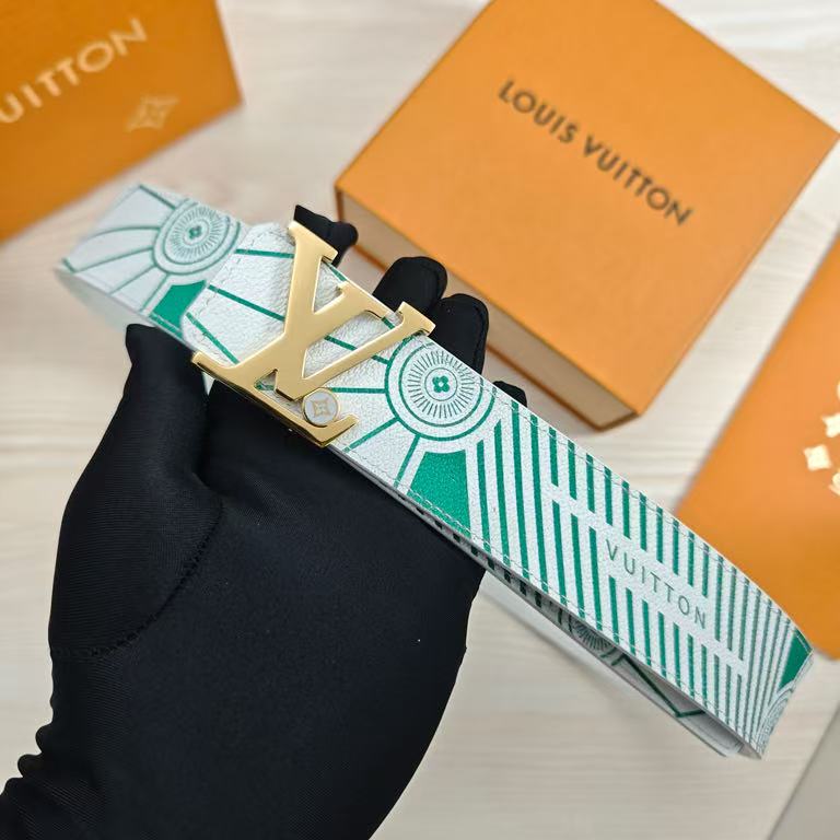 Louis Vuitton Initials 40mm Reversible Belt Green/White Damier Canvas 8 i1756960789757 6133 0 0