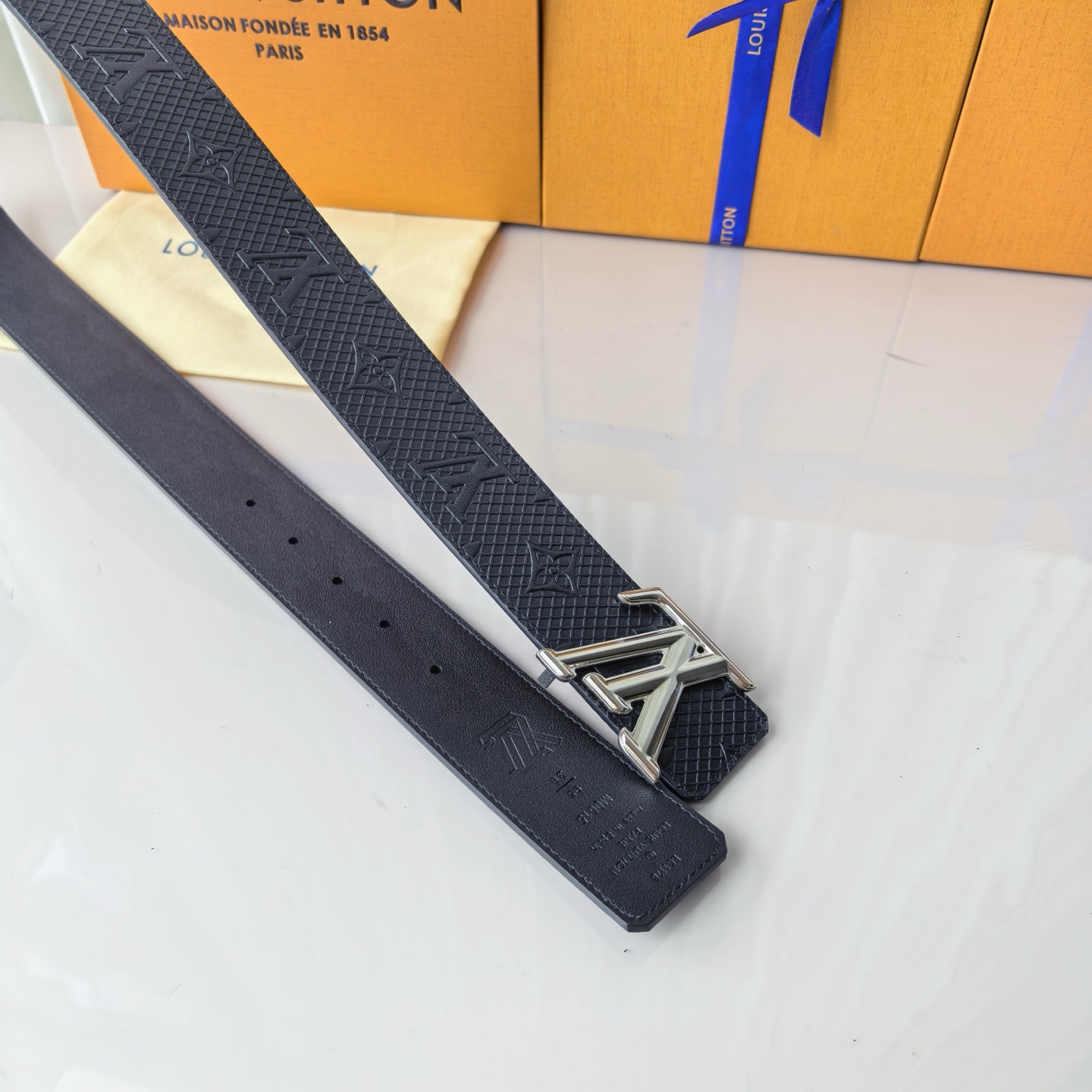 驴家法国🇫🇷原厂皮料 荔枝压花纹路搭配意大利🇮🇹进口尺寸4.0cm 精品五金进口炉内五金