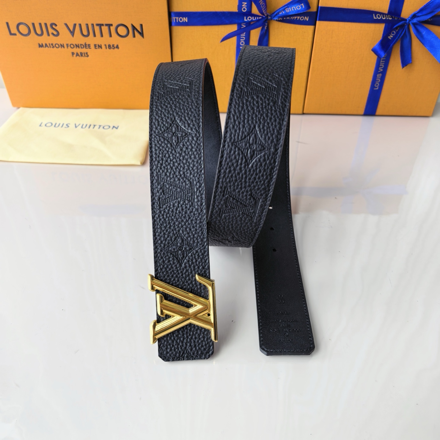 驴家法国🇫🇷原厂皮料 荔枝压花纹路搭配意大利🇮🇹进口尺寸4.0cm 精品五金进口炉内五金
