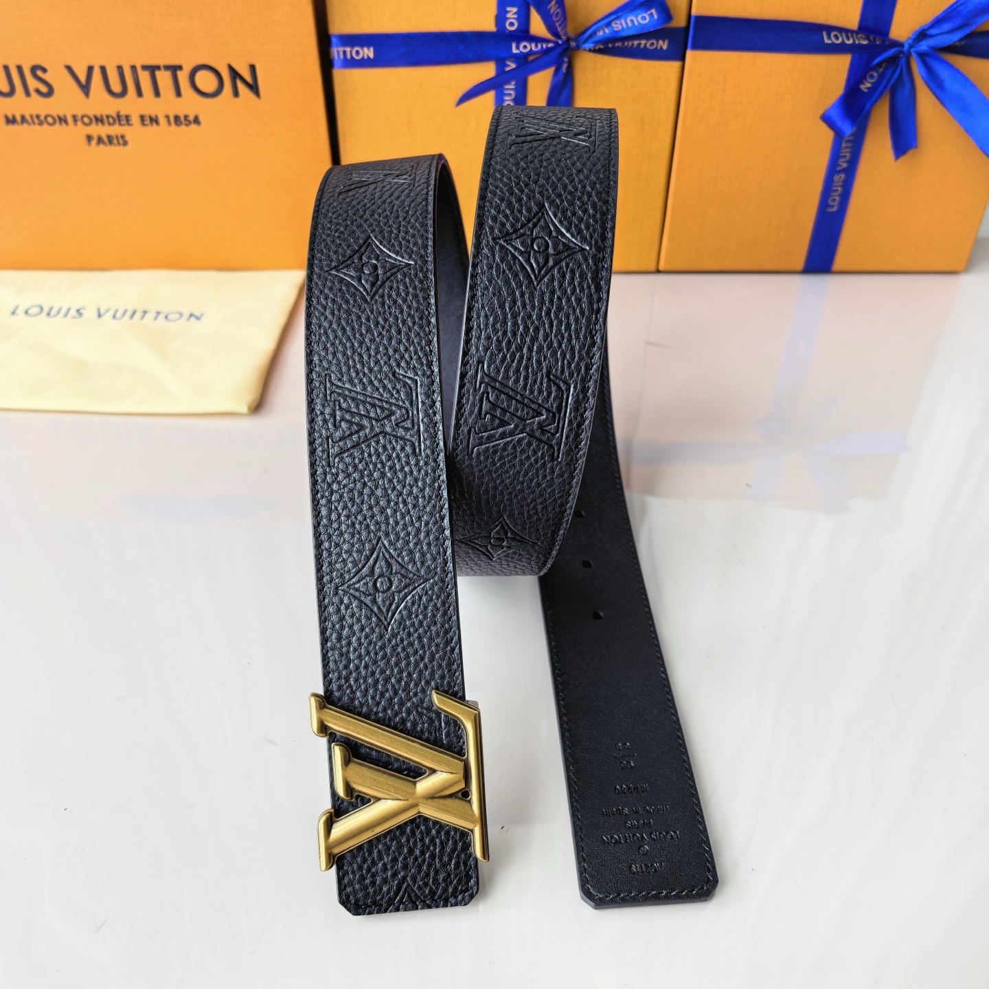 驴家法国🇫🇷原厂皮料 荔枝压花纹路搭配意大利🇮🇹进口尺寸4.0cm 精品五金进口炉内五金