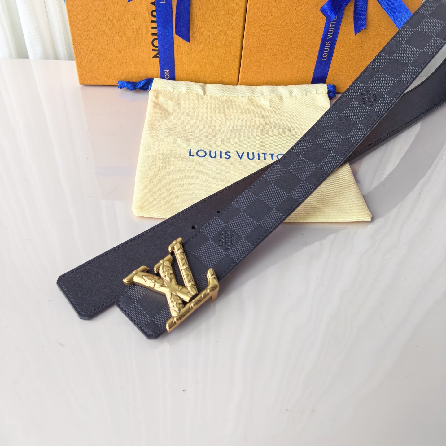 驴家法国🇫🇷原厂皮料单面压格搭配意大利🇮🇹进口尺寸4.0cm 精品五金进口炉内五金