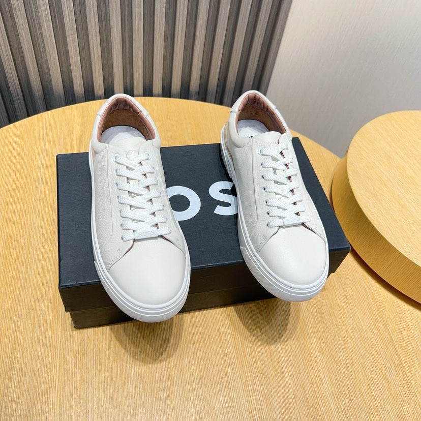 NO:745757,High-end, affordable [Boss] new men's sports shoes. New models of well-known sports brands are grandly launched. They are shipped with luxury and high-end designs. The uppers are made of original fixed-toe cowhide (cowhide lining for feet). The laminated design of the upper has distinct lines and lightweight rubber outsole. Light luxury style, the upper is breathable and not stuffy, simple and elegant, and the upper foot is comfortable and trendy. Size38-44 (45 is custom-made and non-refundable), sneakers, cowhide19860909高端 实价【Boss】新款男仕运动鞋 知名运动品牌新款隆重上市 以奢华高端设计出货 鞋面原版定头层牛皮制作（牛皮内里垫脚） 叠层设计鞋面线条感层次分明,轻质橡胶大底.轻奢风格,鞋面透气不闷脚,简约大气,上脚舒适富有潮流感.Size38-44（45定做不退换）,,sneakers,cowhide,Men's shoes