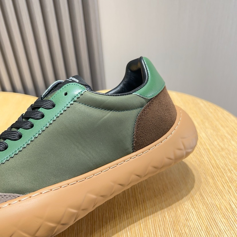 Bottega Veneta Men's Green Leather & Suede Lace-Up Sneakers 7 i1744824117353 5659 0 5
