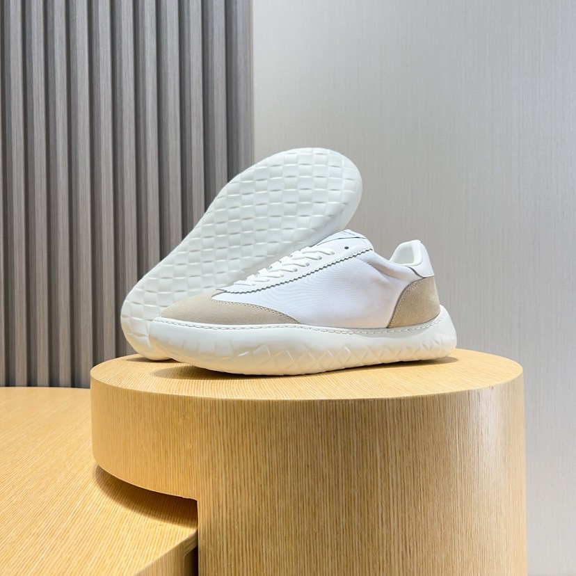 Bottega Veneta White Leather & Suede Trim Basket Sneakers 10 i1744824150481 3456 0 8