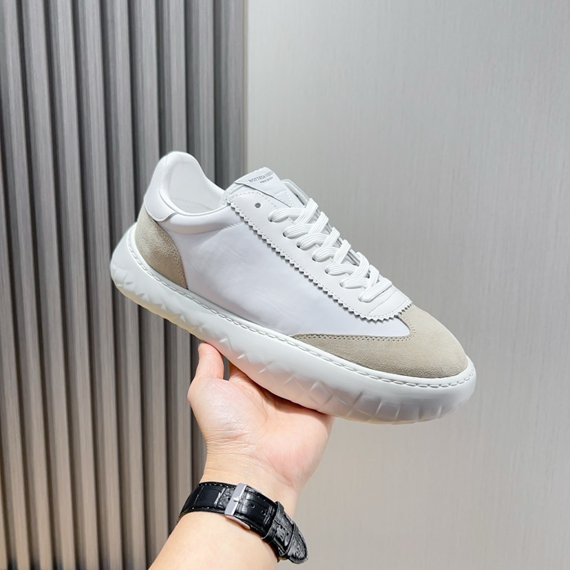 Bottega Veneta White Leather & Suede Trim Basket Sneakers 3 i1744824153600 5726 0 1