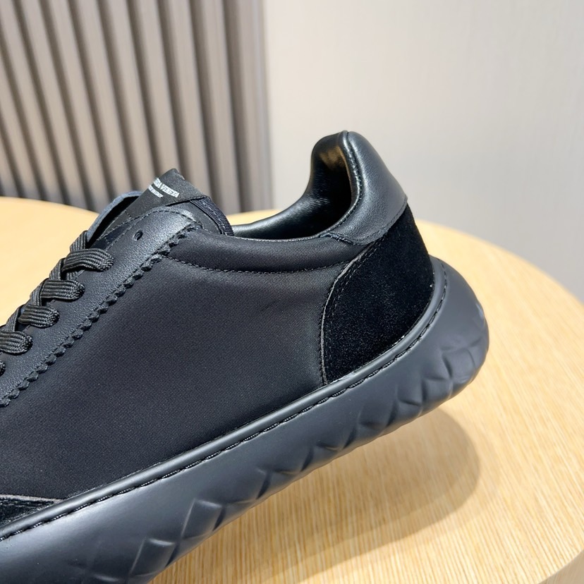 Bottega Veneta Men's Black Leather & Suede Low-Top Sneakers - Size 38-45 7 i1744824215117 3802 0 5