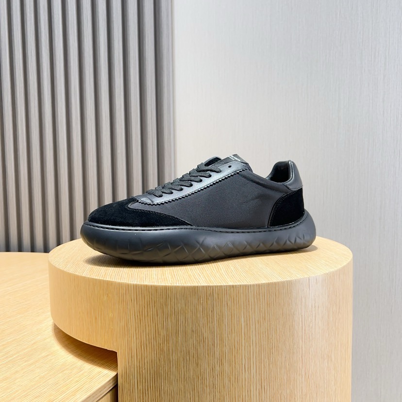 Bottega Veneta Men's Black Leather & Suede Low-Top Sneakers - Size 38-45 8 i1744824216574 7137 0 6
