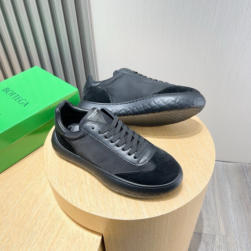 Bottega Veneta Men's Black Leather & Suede Low-Top Sneakers - Size 38-45 4 i1744824216576 325 0 2