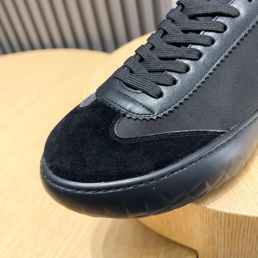Bottega Veneta Men's Black Leather & Suede Low-Top Sneakers - Size 38-45 9 i1744824216576 852 0 7