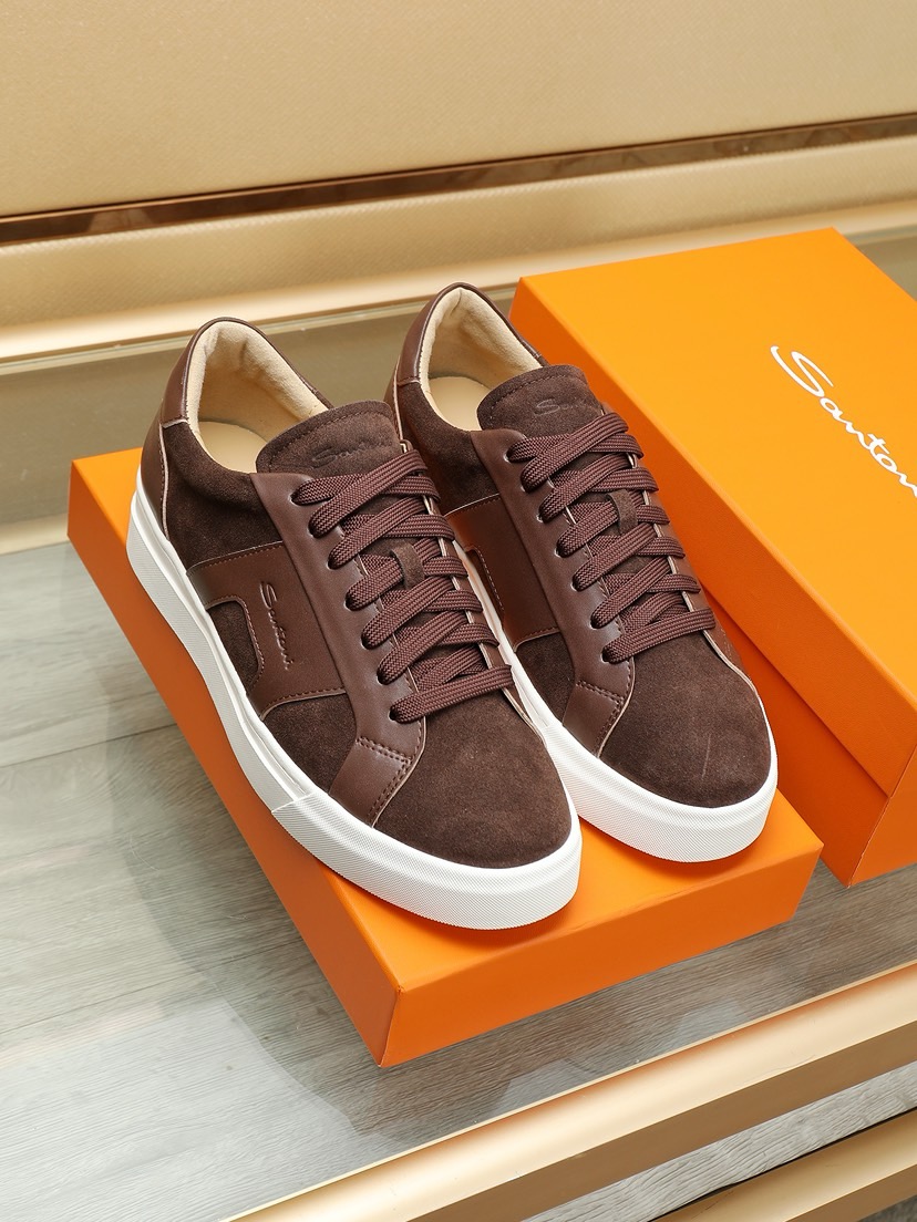 NO:621337,Factory [Santoni] Each pair of shoes from this Italian handmade shoe brand is simple and classic in design, very comfortable and versatile!  The upper material of this shoe is made of imported calfskin. When you push it up from the back of the leather, you can see very clear pores!  The inside is made of calf and will not slip or fade!  Light and comfortable on the feet!  There is a layer of high-elastic foam in the middle of the insole, which makes it easy to wear on your feet. Exclusive private mold control, long-term availability!  Original box packaging. Code number 38-45 (45 customized),,cowhide19860909工厂【Santoni】圣东尼 这个意大利纯手工鞋履品牌的每一双鞋设计简洁经典,上脚非常舒适百搭！此款鞋面面料采用进囗小牛皮,从皮料反面顶起来会看到很清晰的毛孔！内里进囗小牛里,不打滑,不掉色！上脚轻便舒适！鞋垫中间有一层高弹泡棉上脚轻快.独家私模可控,长期有货！原盒包装.码数38-45（45定做）,,cowhide,Men's shoes