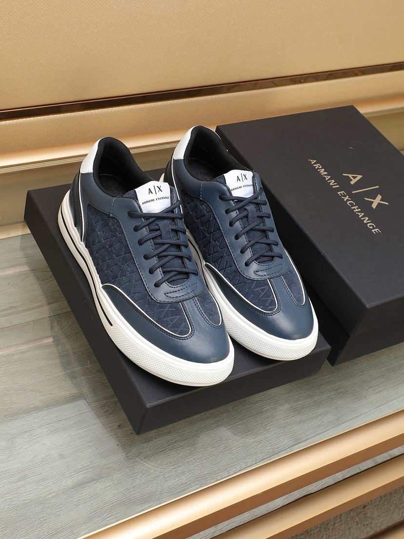 NO:639481,[BOSS] Original classic casual shoes. This model is the official flagship model. It has high quality and is made by famous original factory designers. The fabric is made of original first-layer cowhide and comfortable sheepskin lining. The perfect last shape and generous and fashionable design have attracted many consumers. They are suitable for drivers to drive. The code number is 38--44 (45 custom-made),,cowhide,sheepskin19860909【BOSS】原版经典款休闲鞋本款是官方主打经典款,质量,原厂名师制作,面料采用原版头层牛皮舒适羊皮内里.完美楦型,大方时尚的设计,吸引了众多消费者的追捧,适合司机驾车行驶 码数38--44（45定做）,,cowhide,sheepskin,Men's shoes