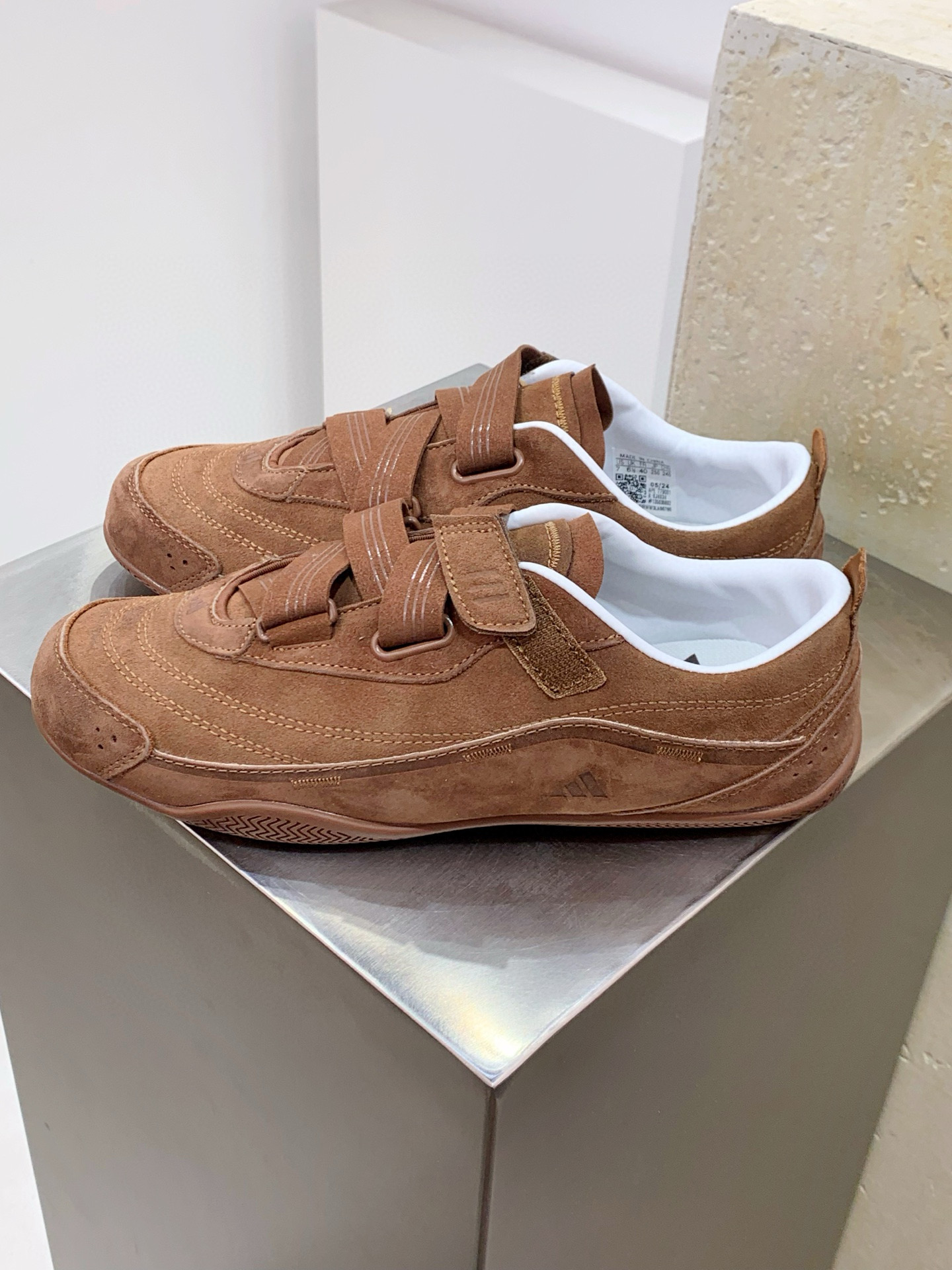 NO:532597,Real price, new product launch, adidas URBAN REVERIE Comfortable and versatile, wear-resistant, low top, life casual shoes, comfortable and versatile, wear-resistant, low top, adidas, life casual shoes, item number: JQ9392 Size: 36 36.5 37 38 38.5 39 40 40.5 41 42 42.5 43 44 45,,adidas19860909实价 新品首发 adidas URBAN REVERIE 舒适百搭 耐磨 低帮 生活休闲鞋 舒适百搭 耐磨低帮 阿迪达斯 生活休闲鞋 货号:JQ9392 尺码:36 36.5 37 38 38.5 39 40 40.5 41 42 42.5 43 44 45,,adidas,Men's shoes