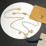 Louis Vuitton Jewelry Necklaces & Pendants Polishing