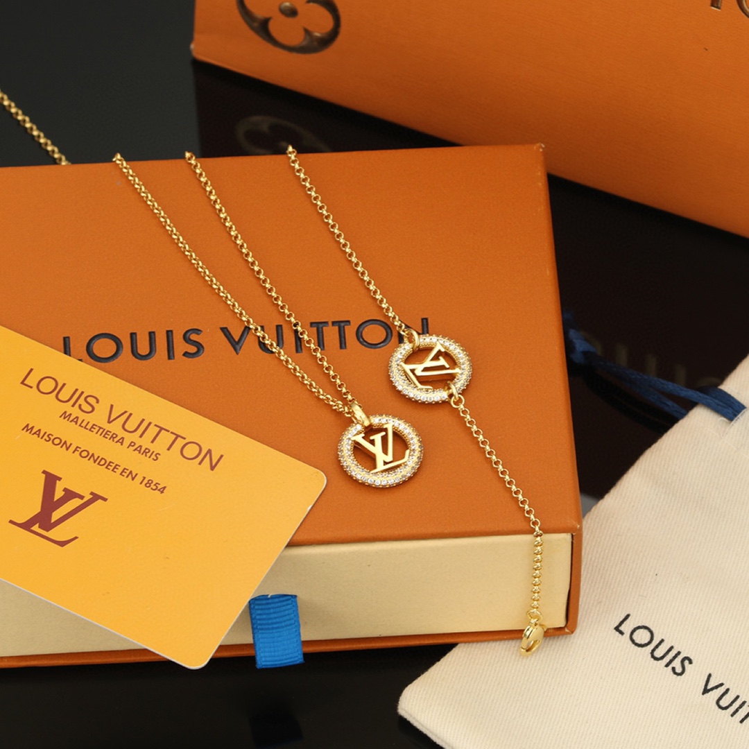 Louis Vuitton Buy
 Jewelry Bracelet Necklaces & Pendants Polishing