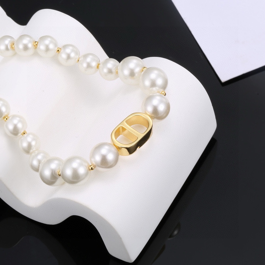 Dior CD Pearl Necklace - Comprehensive 2