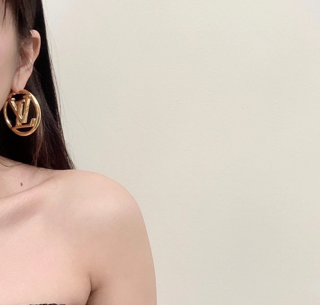Louis Vuitton LV Twig Stud Earrings - Comprehensive 5