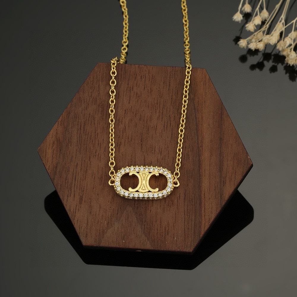 批💰手链50，项链60 Celine 赛琳新款PRECLOUS新品 手链项链 简单时尚款式🌟专柜一致黄铜材质电镀18k金 火爆款出货 设计独特 前卫 美女必备款！