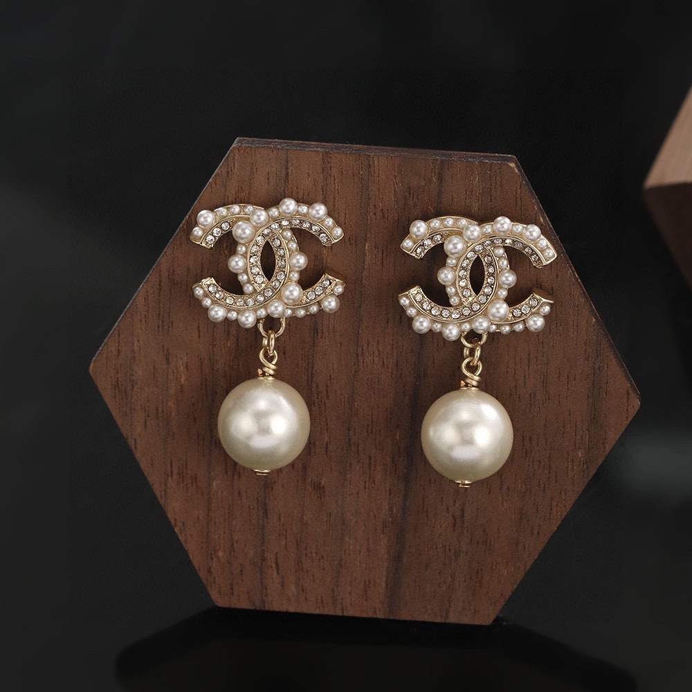 Chanel luxury earrings 5