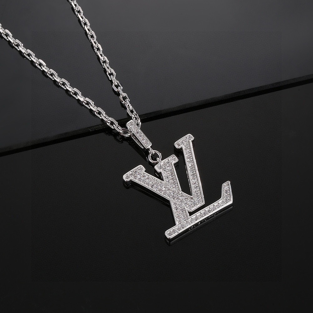 Louis Vuitton Jewelry Necklaces & Pendants Set With Diamonds Unisex Winter Collection