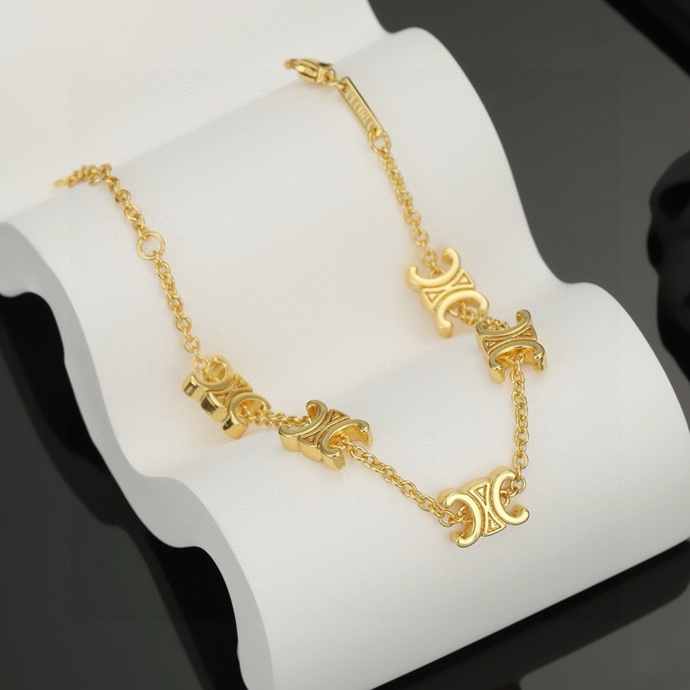 “250 Celine Cieline Cie Zenium: A Comprehensive Exploration of Celine’s Impact and Evolution” - 图片 2