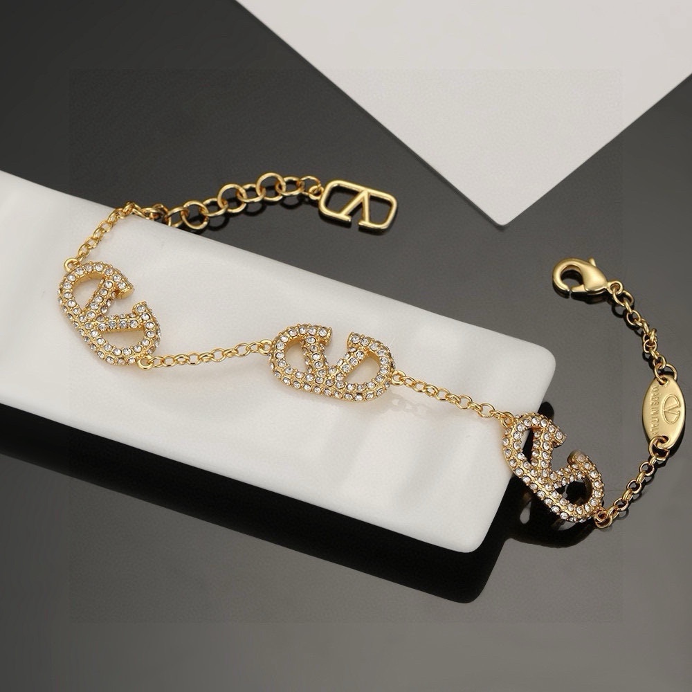 p300 Valentino, Valentino, hand-chained, heavy, new-flamming network. The bracelet - 图片 6