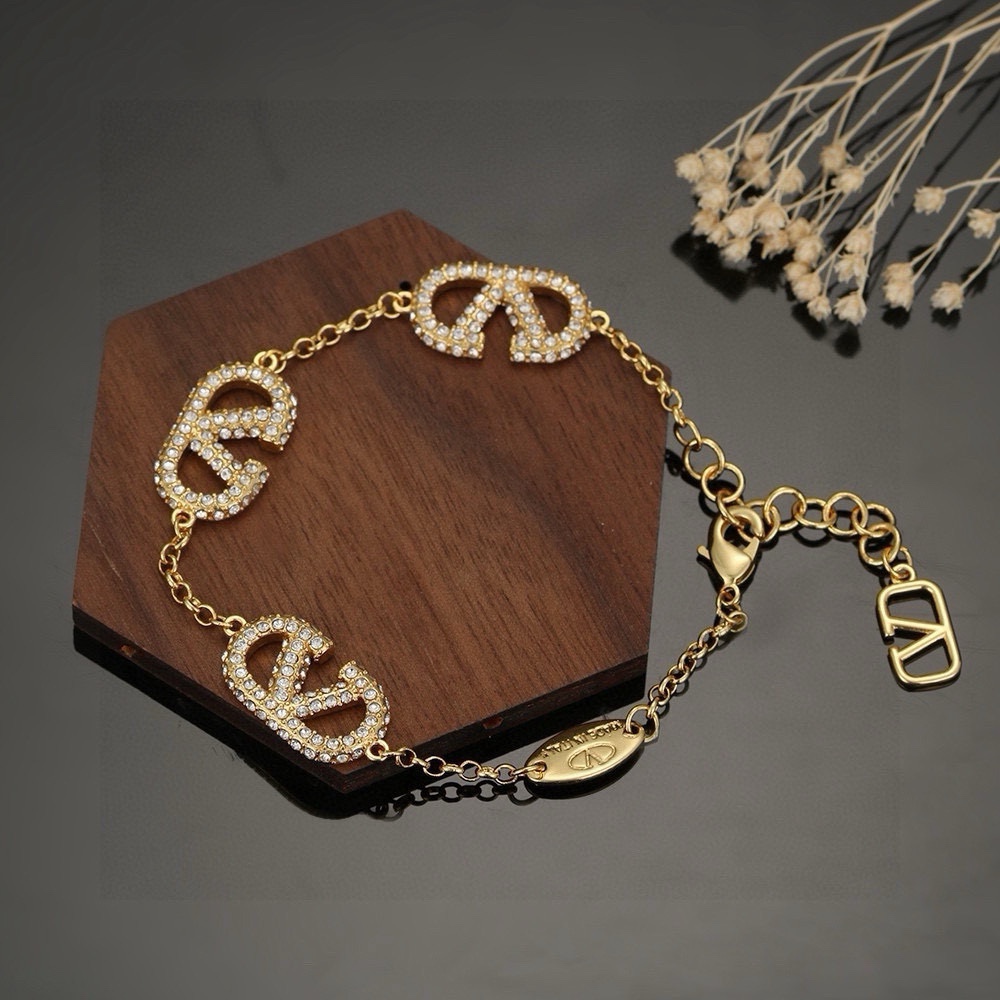 p300 Valentino, Valentino, hand-chained, heavy, new-flamming network. The bracelet - 图片 3