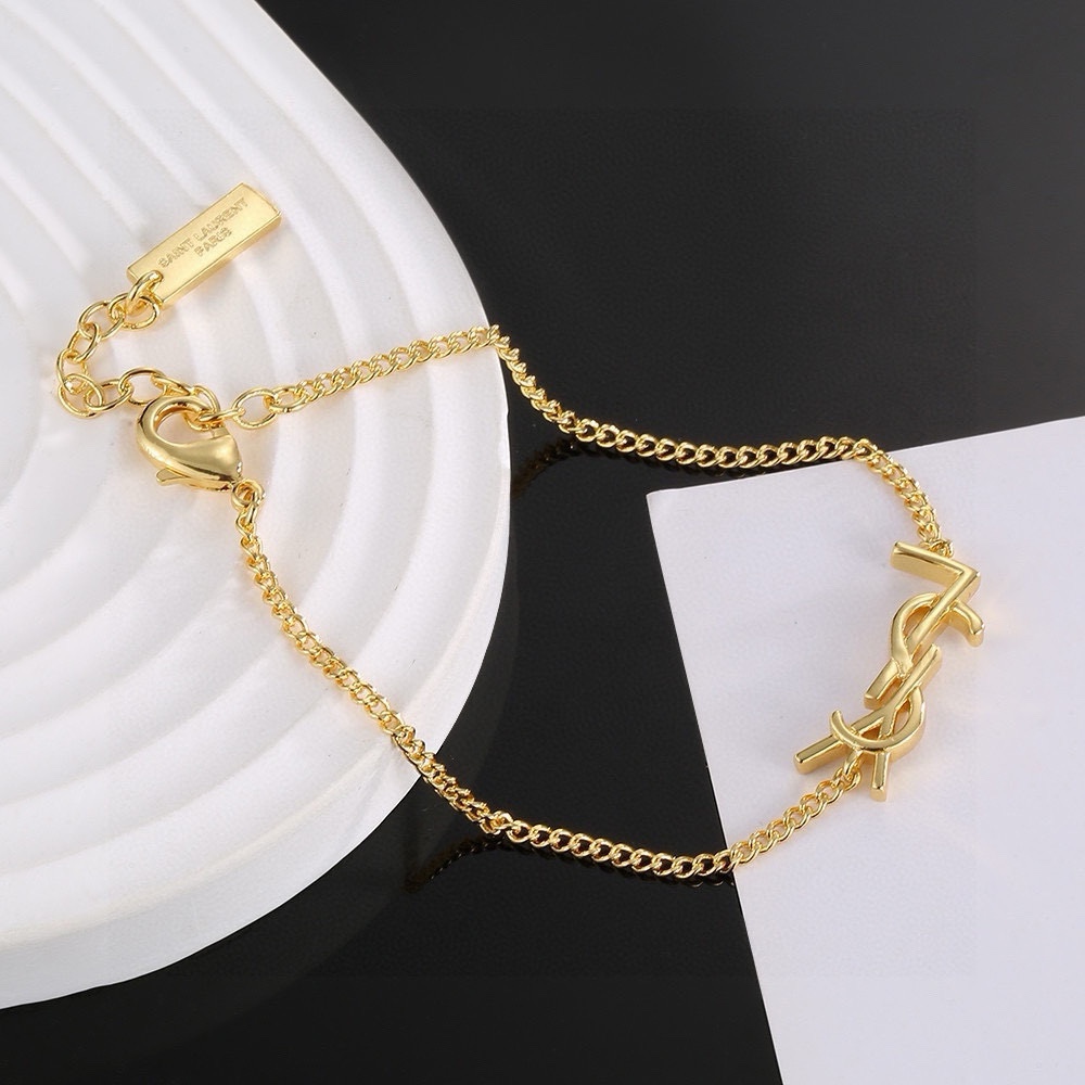Elegant YSL Letter Lock Bracelet: Simple Yet Luxurious Design - 图片 5