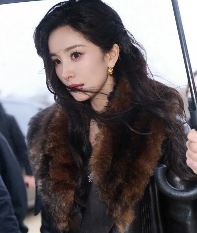 罗意威 Loewe 高定典藏名品高定成衣时装外套连衣裙衬衫T恤 #5A77A15E 3