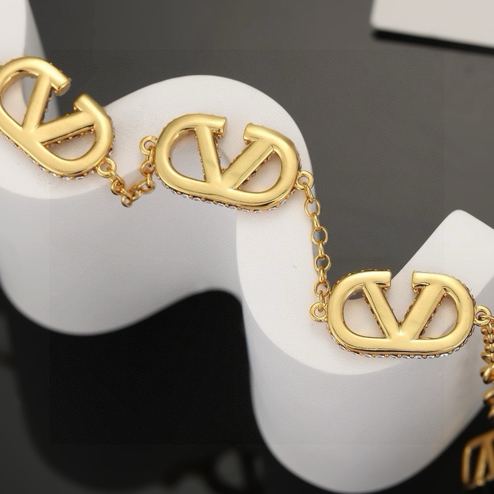 p300 Valentino, Valentino, hand-chained, heavy, new-flamming network. The bracelet - 图片 4