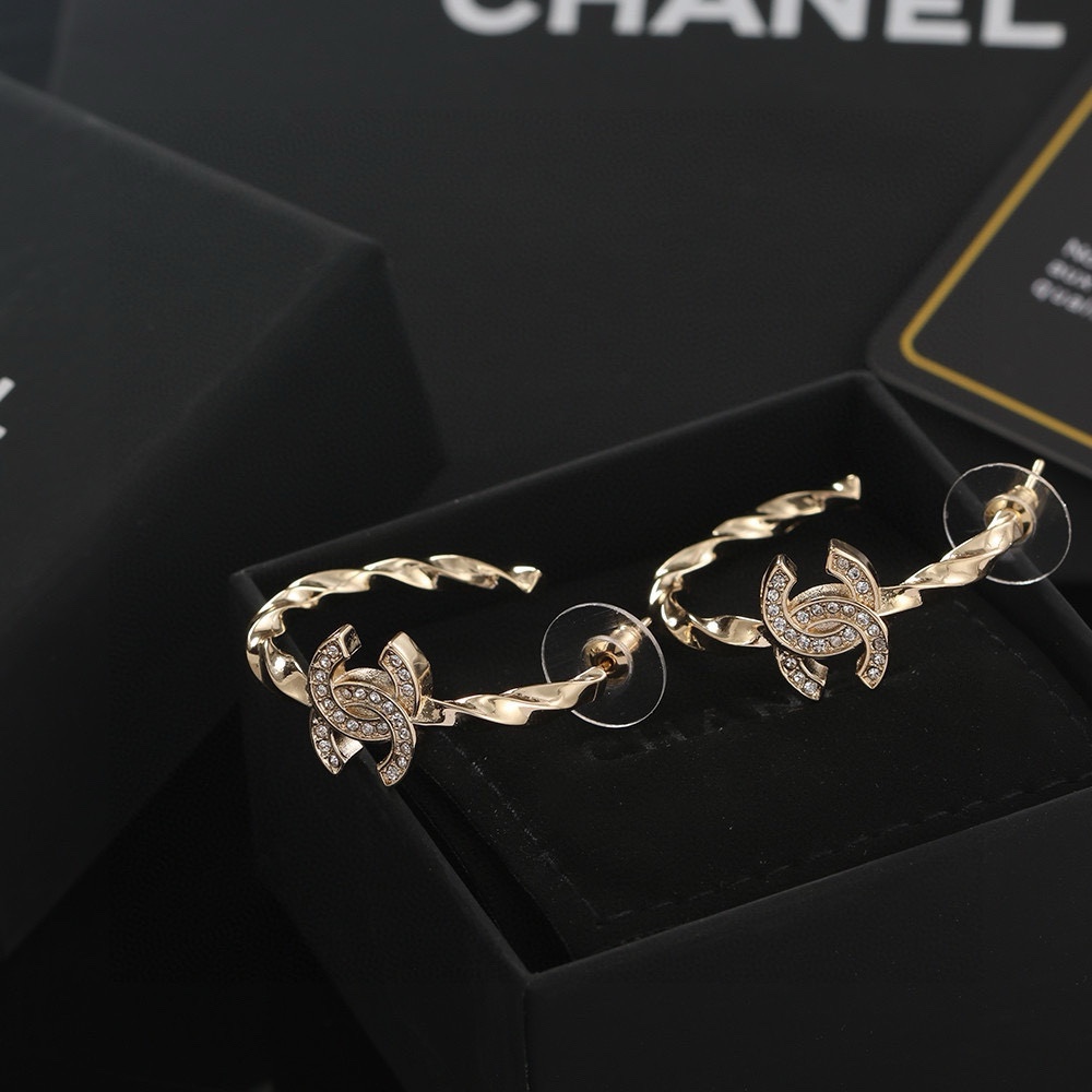 Chanel Joyas Pendiente Oro Colección primavera