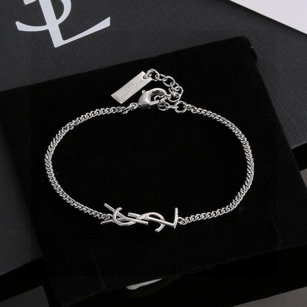 “YSL Letter Lock Bracelet: Elegant and Luxurious Design with Fine Chain” - 图片 6