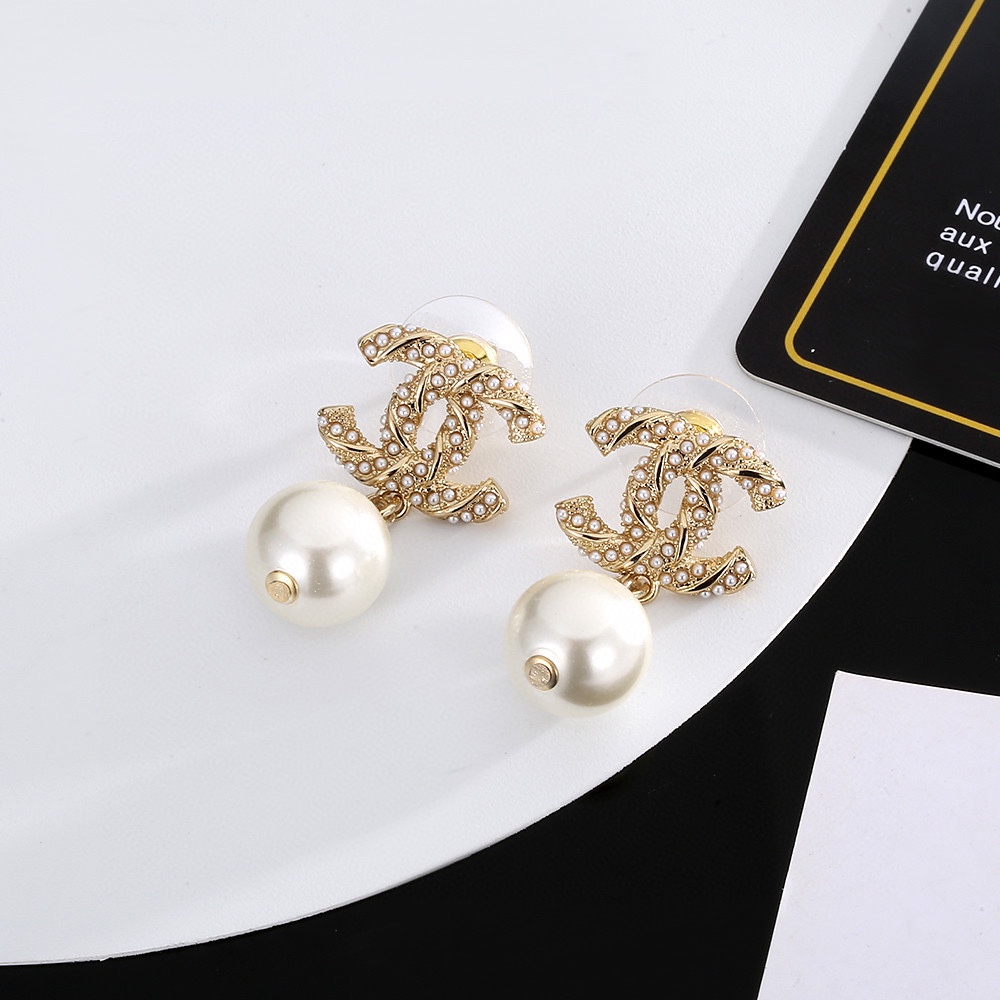 Online
 Chanel Jewelry Earring Fashion