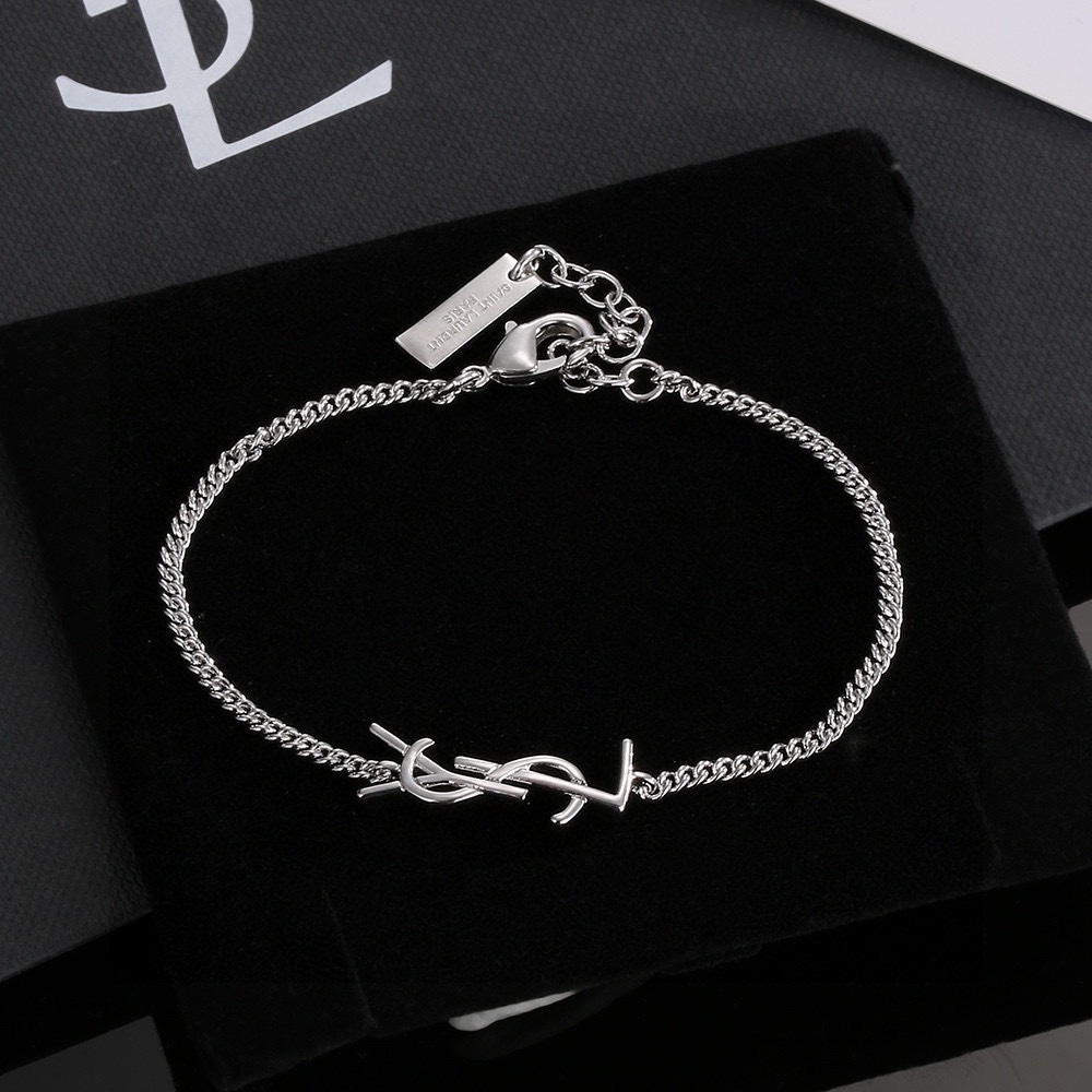 Elegant YSL Letter Lock Bracelet: Simple Yet Luxurious Design - 图片 2