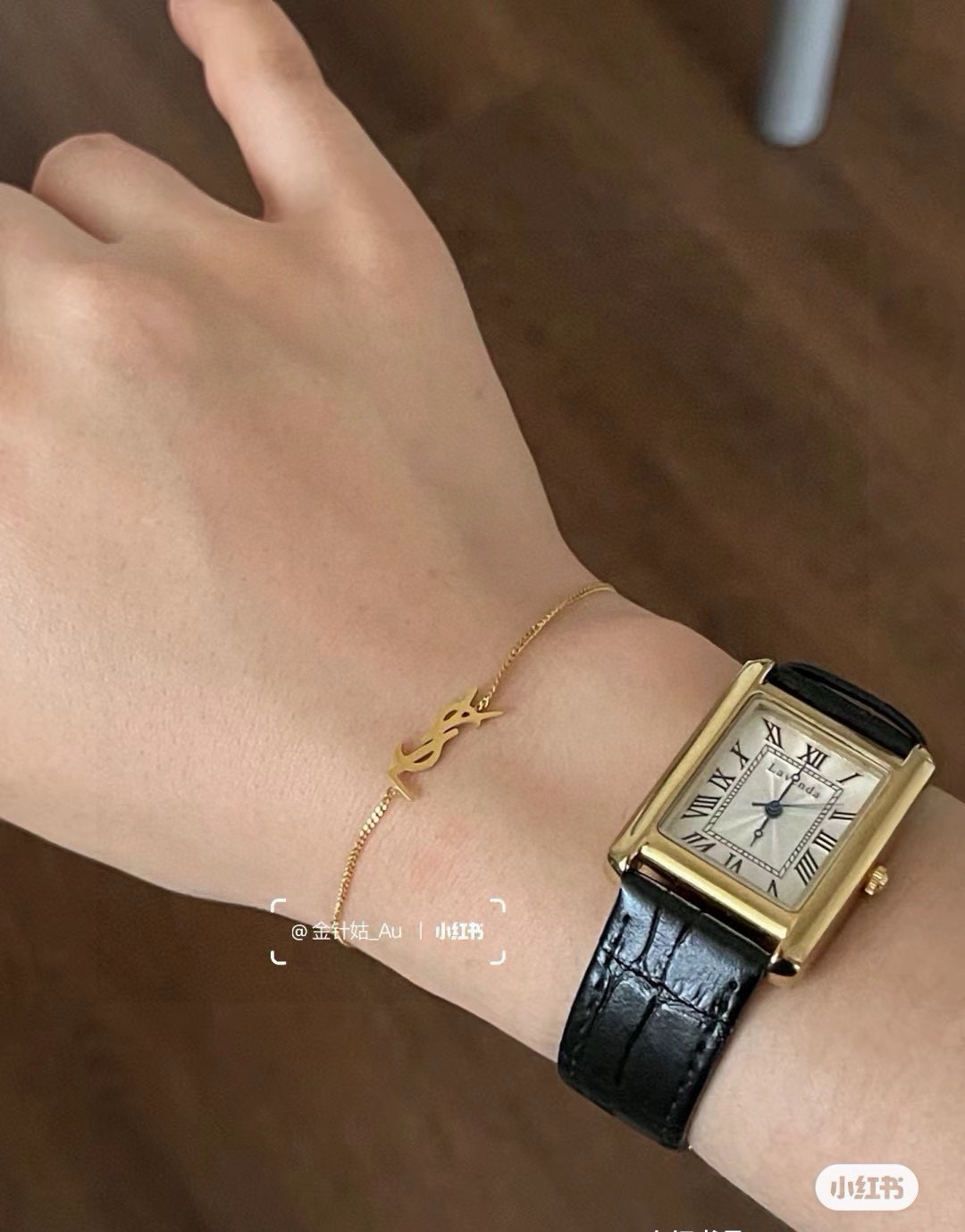 Elegant YSL Letter Lock Bracelet: Simple Yet Luxurious Design - 图片 6