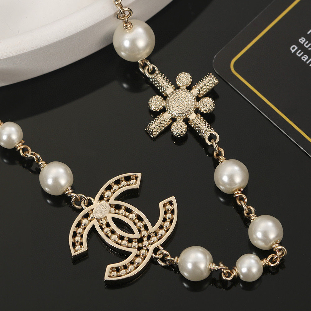 Chanel Pearl Necklace with Double C Logo,Adjustable Length, Gold Finish 3 i1740757798148 8272 0 1