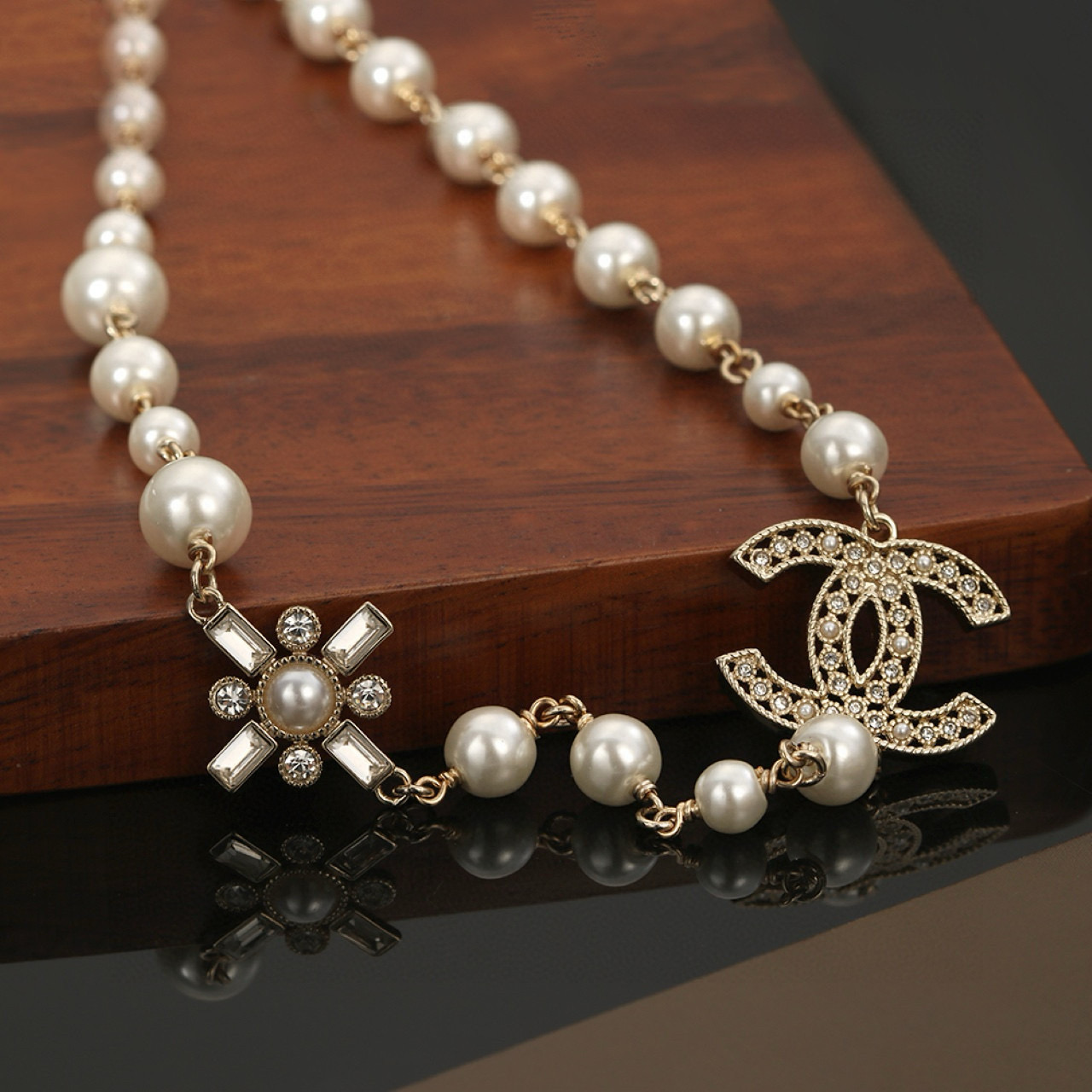 Chanel Pearl Necklace with Double C Logo,Adjustable Length, Gold Finish 7 i1740757798150 1642 0 5