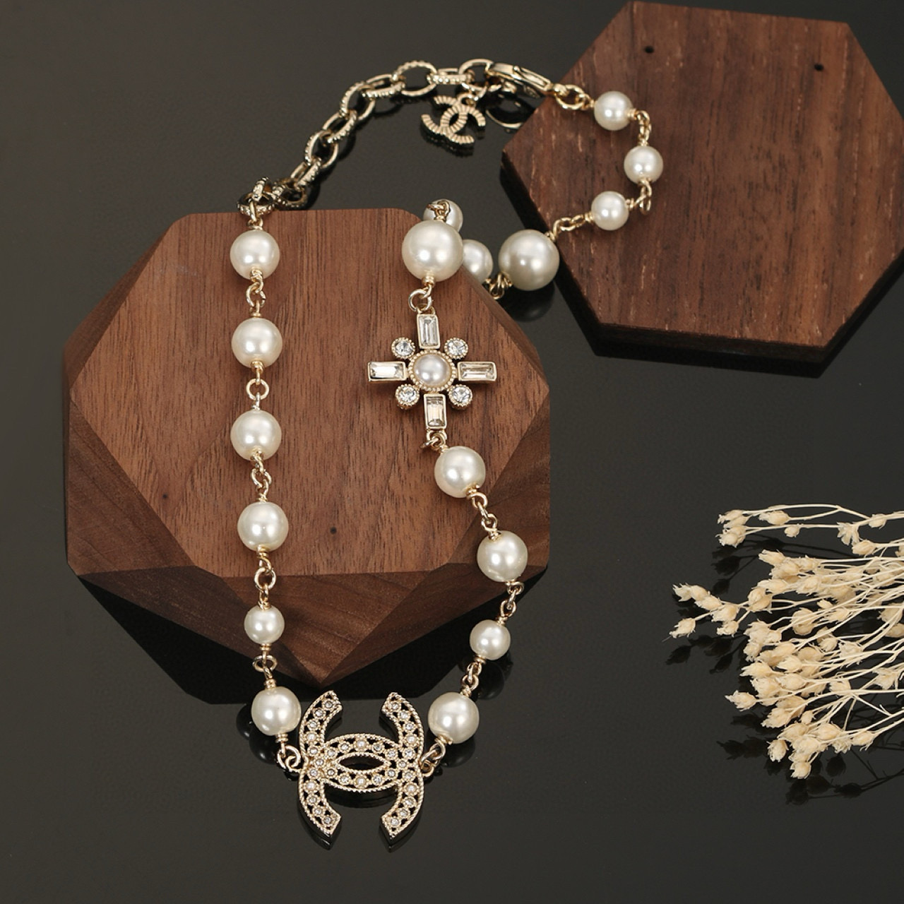 Chanel Pearl Necklace with Double C Logo,Adjustable Length, Gold Finish 8 i1740757798150 615 0 6