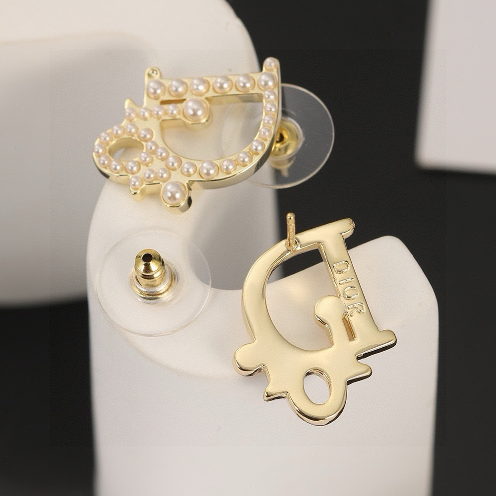 Dior CD Pearl Earrings - Iconic Design, Exquisite Craftsmanship, Gold Finish 6 i1743145405940 5424 0 4