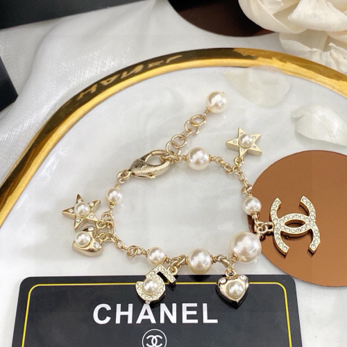 Chanel Multi-Element Pearl Charm Bracelet, Classic and Versatile for Women 1 Chanel Multi-Element Pearl Charm Bracelet, Classic and Versatile for Women