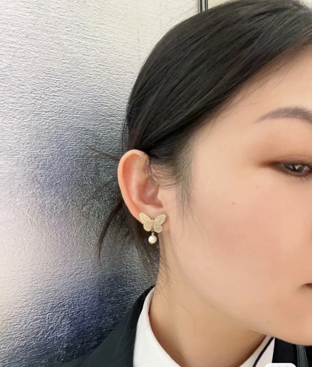 Dior 最新 迪奥不对称蝴蝶 各路 爆 dior金色 系列 cd字母耳环耳钉 官网最新 同步 Dior耳钉