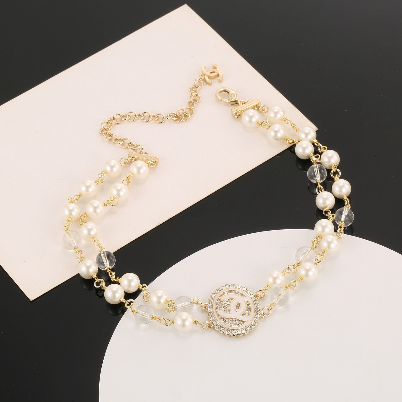  CHANEL 小香珍珠项链，高端品质，专柜同材质，做工精致细腻，重工版本，多层链条设计，简约大方温文尔
