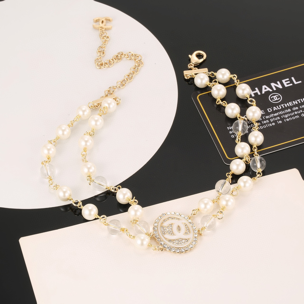  CHANEL 小香珍珠项链，高端品质，专柜同材质，做工精致细腻，重工版本，多层链条设计，简约大方温文尔