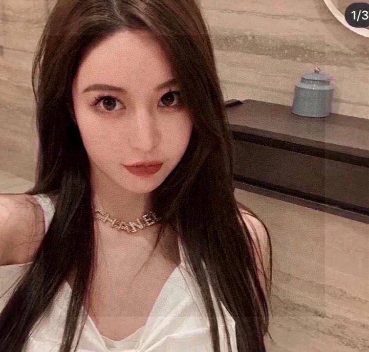 香奈儿 双层链条项链 手链 经典百搭   彰显女性的魅力   流行的复古字母设计   也是超级洋气   