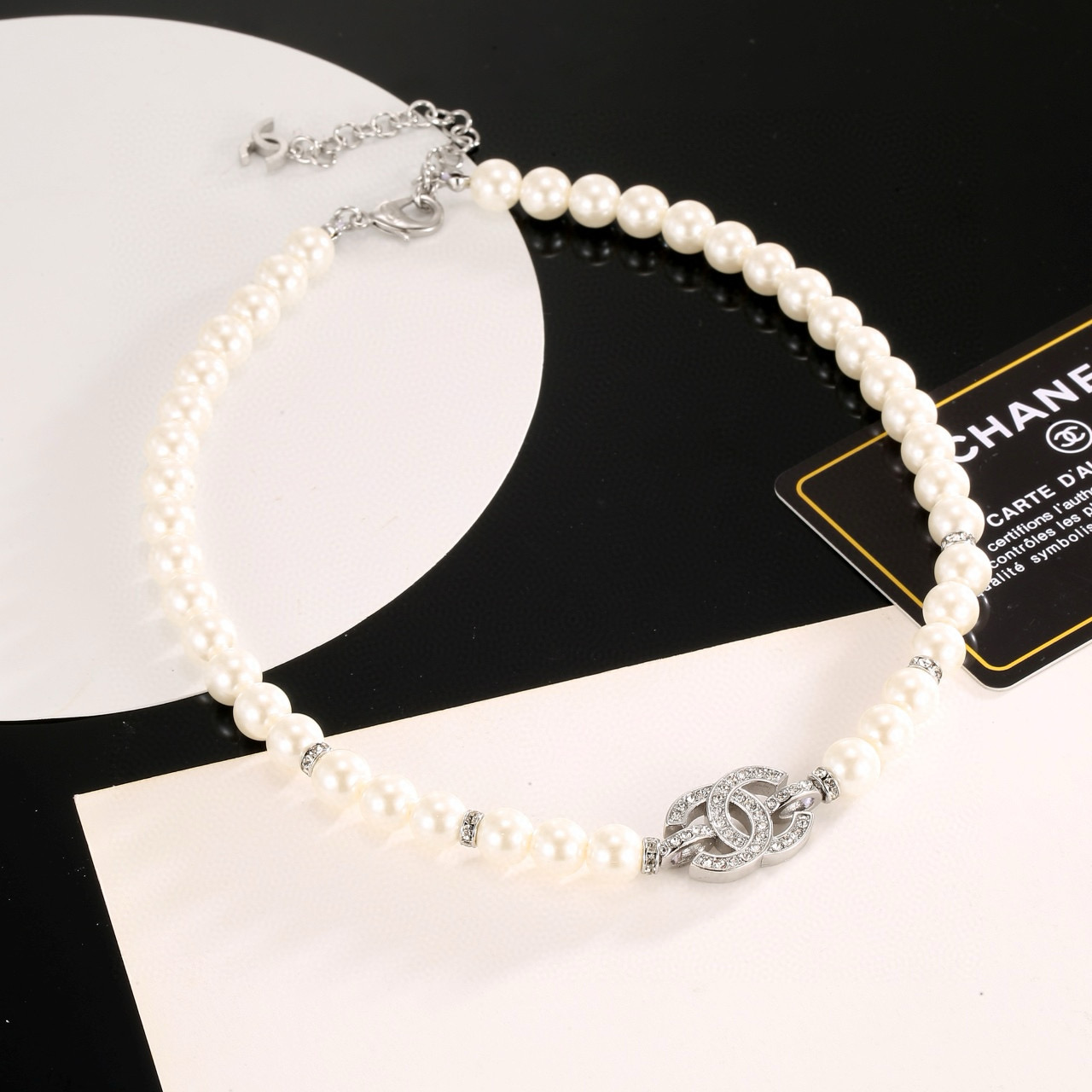  CHANEL 香奈儿珍珠项链，高端品质，专柜同材质，做工精致细腻，重工版本，简约大方温文尔雅，特别温柔