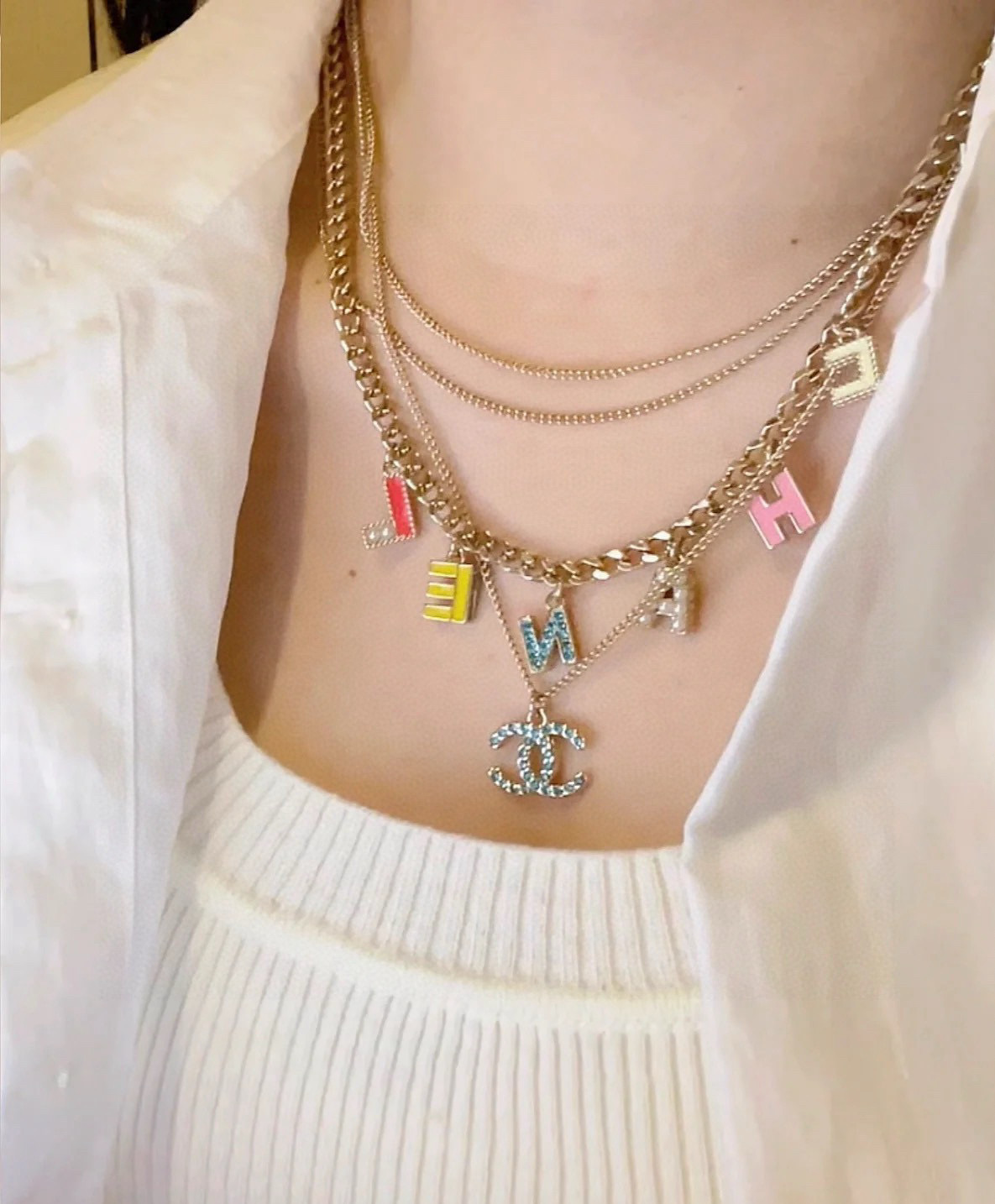  CHANEL 小香项链，高端品质，专柜同材质，做工精致细腻，重工版本，多层链条设计，简约大方温文尔雅，