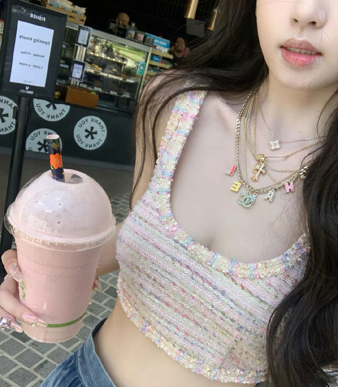  CHANEL 小香项链，高端品质，专柜同材质，做工精致细腻，重工版本，多层链条设计，简约大方温文尔雅，